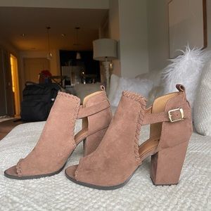 🤎 Qupid Boho Peep-Toe Booties | Block Heel Cut-Out Shoes | Size 10